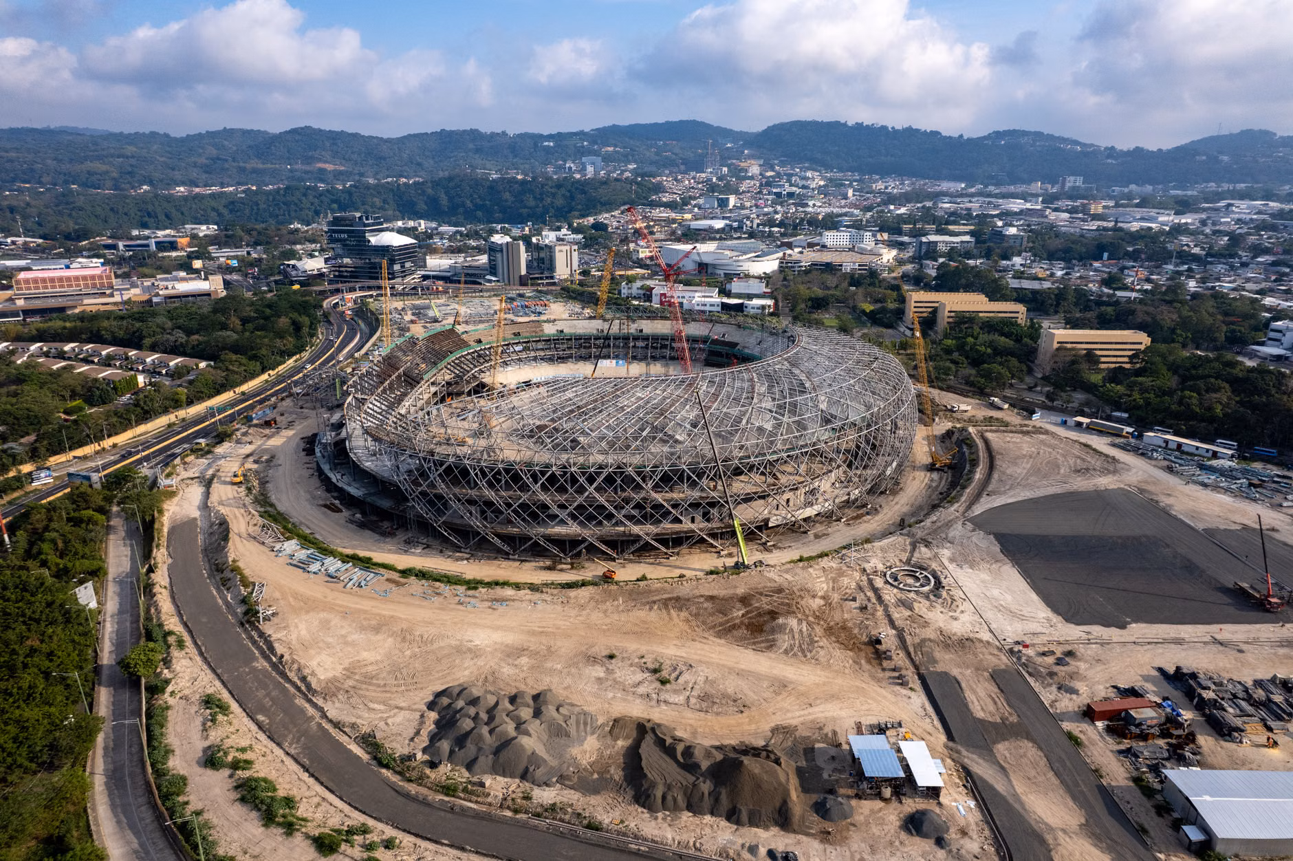 „Vilniaus mechanizmai“ spalio 9–11 d.: ekskursijos į Nacionalinio stadiono ir koncertų salės statybvietes