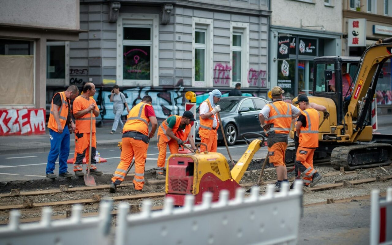 Vilniaus verslams, kenčiantiems dėl ilgų gatvių remonto darbų, – mokesčių ir nuomos lengvatos nuo 2024 m. sausio 1 d.