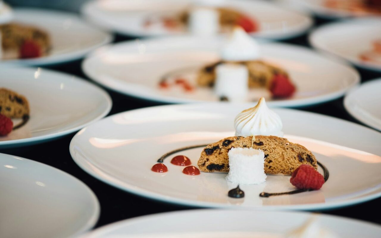Vyno ir desertų derinių čempionatas Dūmų fabrike spalio 26 d.: varžysis per 20 komandų, tarp jų „Michelin“ restoranai